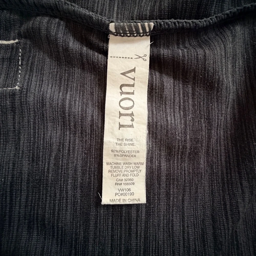 Vuori Lux Performance Tee Charcoal Heather Pocket Short Sleeve Size Small - Picture 5 of 7